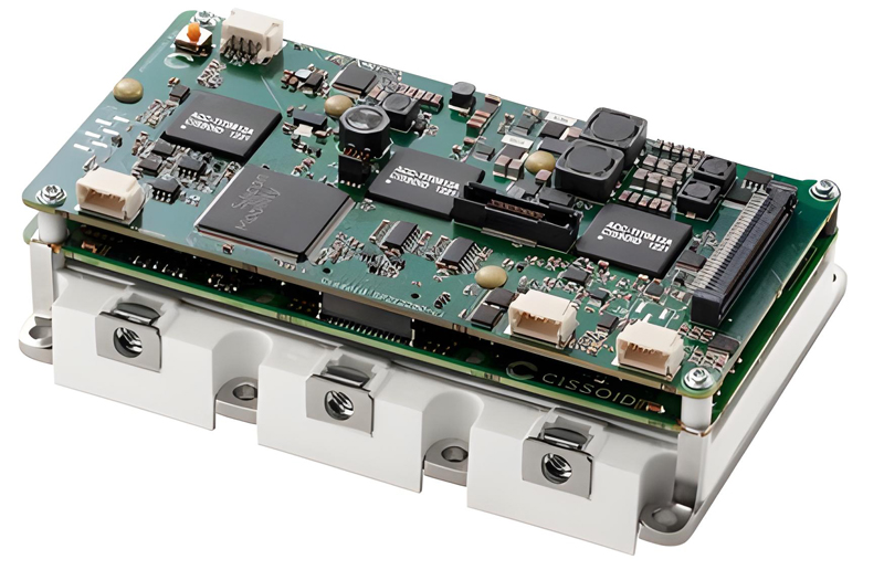 Integrated E-Drives Redefined - Hollow-Conductor Cooling Meets Scalable SiC Inverter Technology